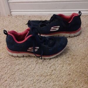 Skechers Navy and Pink Sneakers
